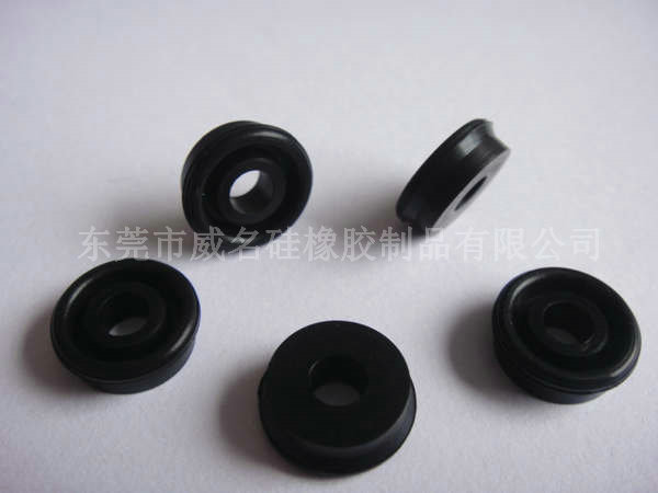 304不銹鋼紅酒塞有哪些注意事項(xiàng)?